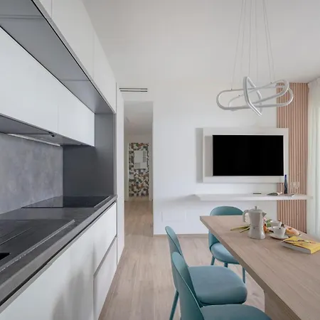 Guesthost - Seaside Apartament Bari